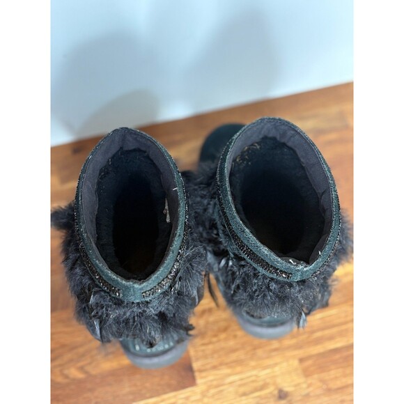 UGG Women's 8 Black Suede Peacock Feather Sheep Fur‎ Lined Boots Swarovski Trim - Picture 6 of 7